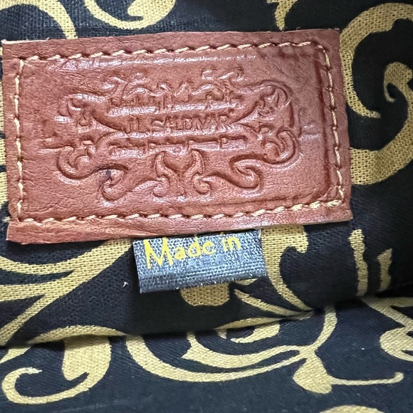 J.L. SALDIVAR Paraguay Handcrafted Leather Wristlet. - Picture 5 of 6